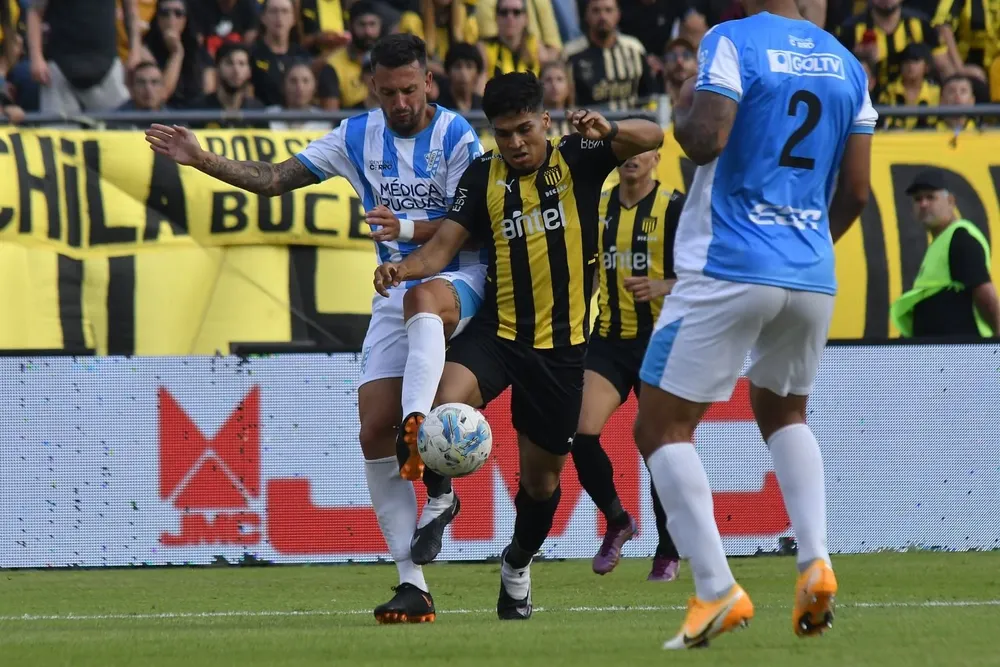 Mathías Abero y Matías Arezo en el Apertura