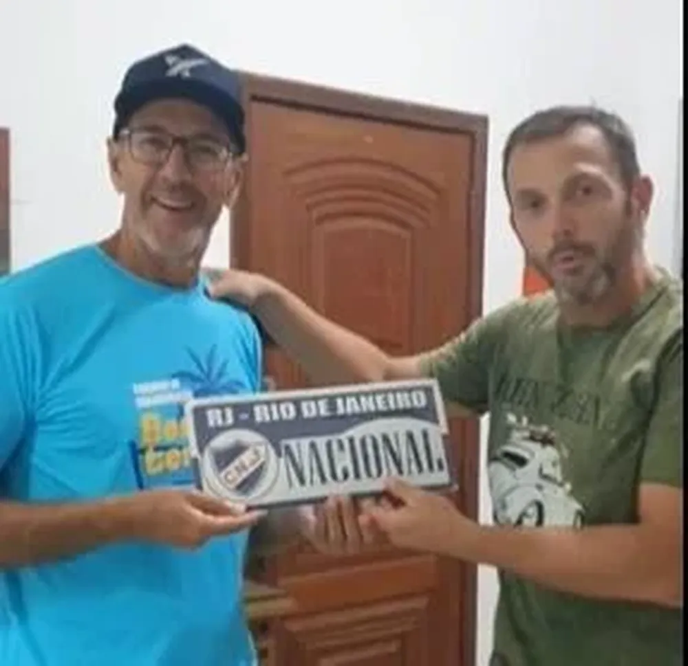 Hugo De León y su regalo