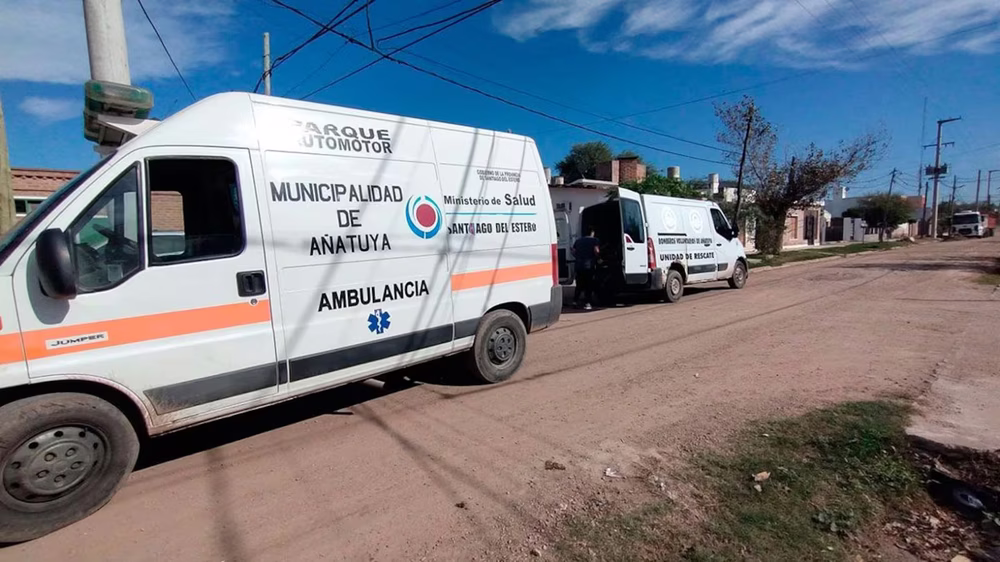 El hombre fue llevado en ambulancia al hospital local, pero llegó sin signos vitales