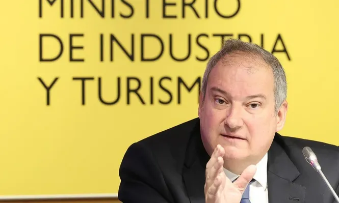 el ministro de Industria y Turismo, Jordi Hereu.