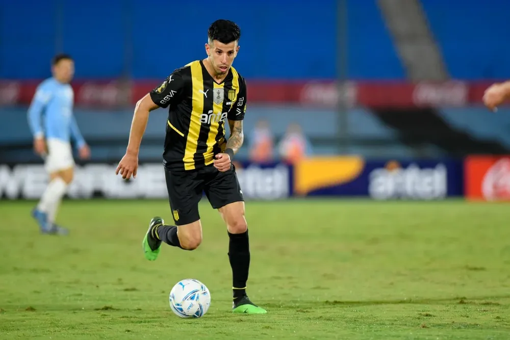 Pablo Ceppelini, nombre en carpeta