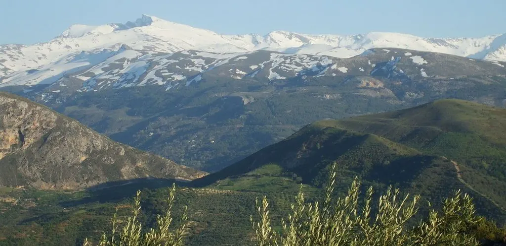Llegó la nieve a Sierra Nevada.