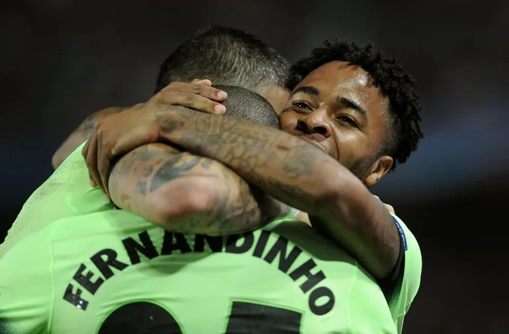 Raheem Sterling y Fernandinho, autores de los dos primeros goles de Manchester City