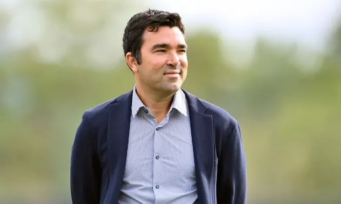 Deco rompe el silencio.