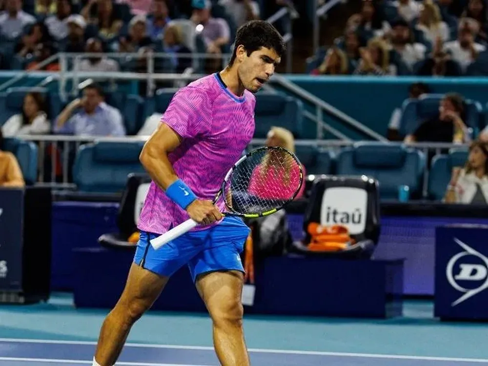 Alcaraz sigue a paso firme.