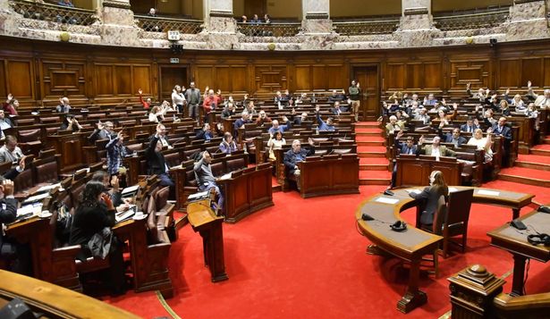 Obligados a negociar: paridad entre FA y partidos de la coalición abren escenarios de Parlamento sin mayorías