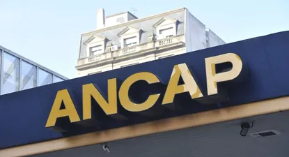 Baja del dólar y petróleo juegan a favor para mantener tarifas de combustibles