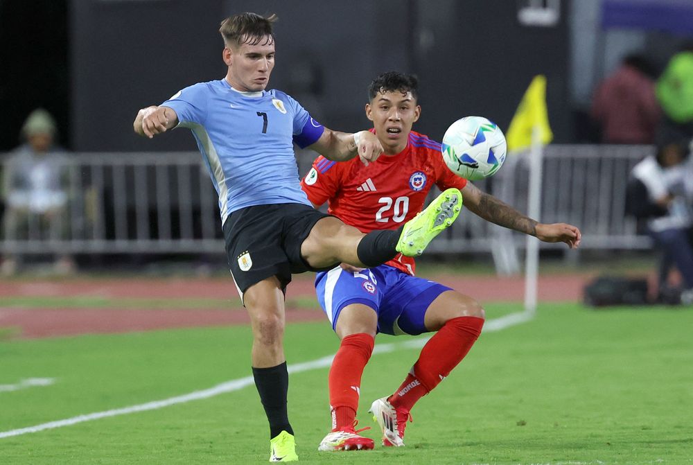 Joaquín Lavega de Uruguay ante Felipe Faundez de Chile