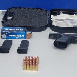 Policía detuvo a dos personas Policía detuvo a dos personas