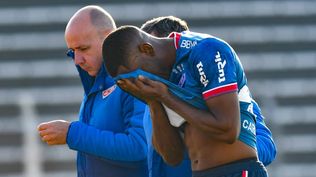 Gonzalo Carneiro se retiró llorando en el partido entre Nacional ante Danubio