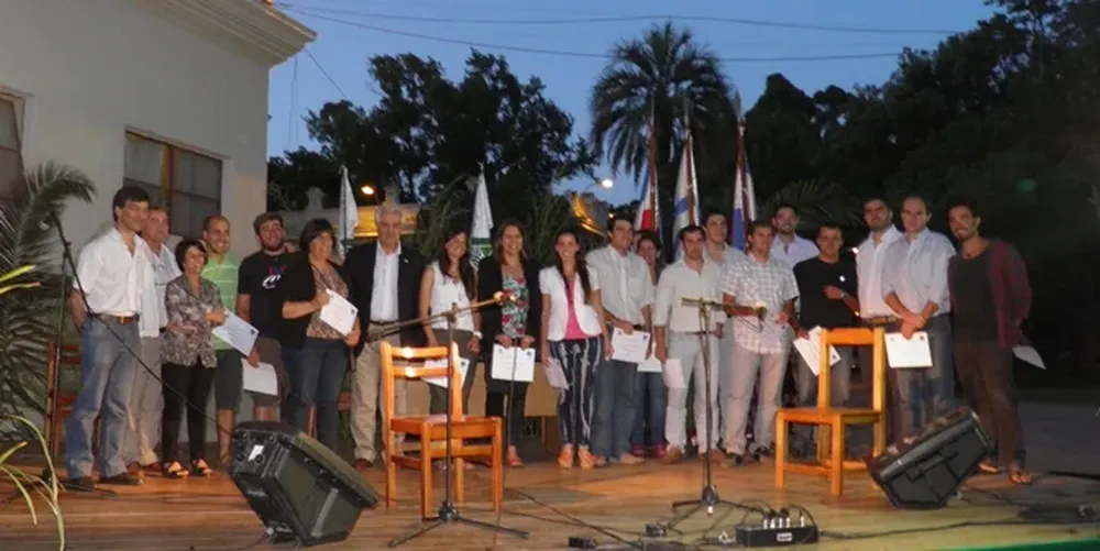 Varios de los flamantes profesionales en agronomía
