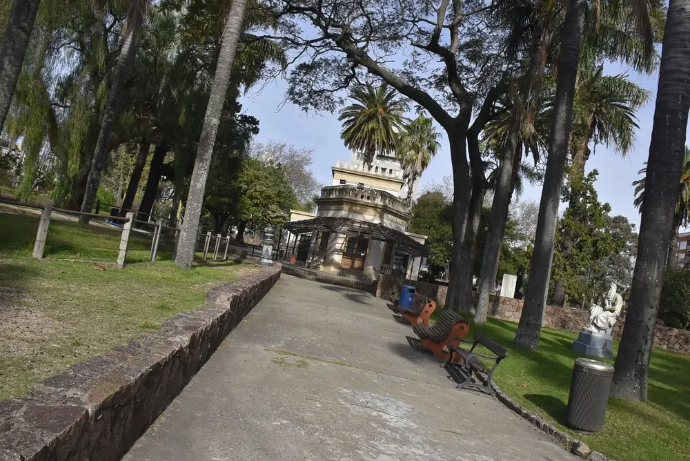 El zoológico de Villa Dolores está cerrado al público desde hace ocho años, y solo reabrió el Parque de la Amistad