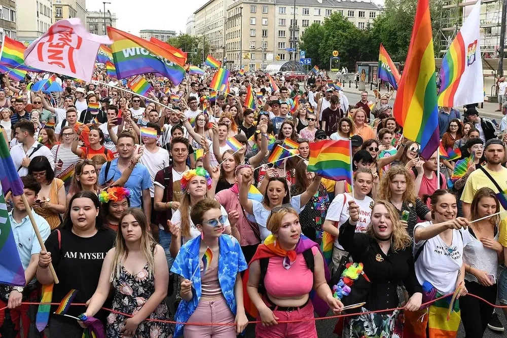 Pese la protestas de la comunidad LGTBQ+, el Estado de Polonia sigue sin reconocer los derechos de las minorías.