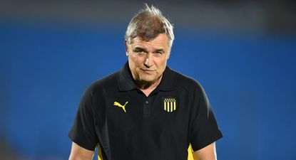 Diego Aguirre en el partido entre Albion y Peñarol