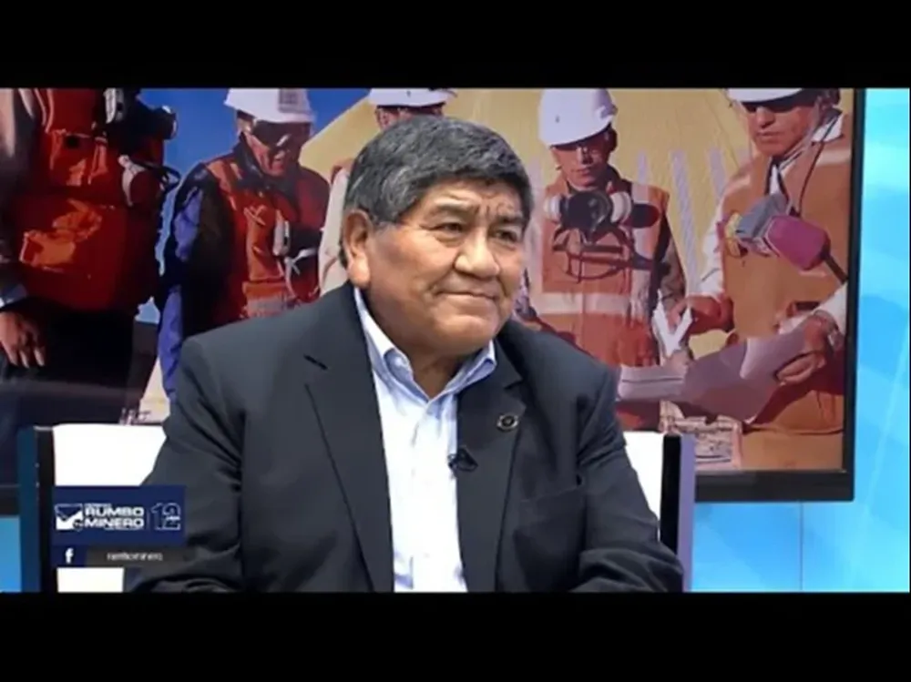 El ministro de Energía y Minas promueve reestructurar la empresa antes que venderla a privado, lo que equivaldría a “regalarla” .