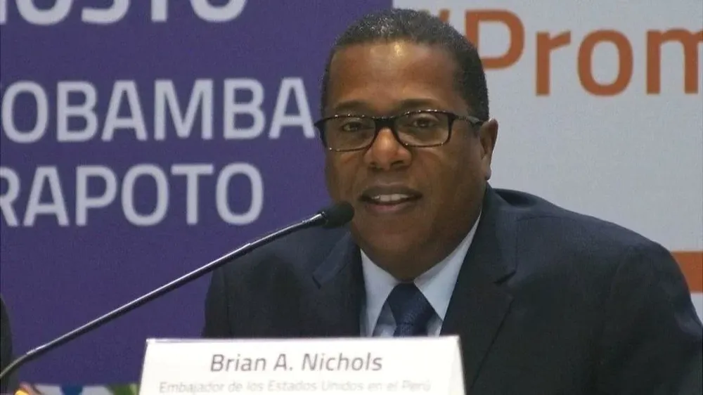 Brian Nichols desempeñó en el pasado varios cargos diplomáticos de EE.UU. en América Latina