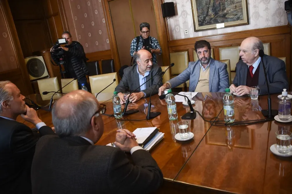 Fernando Pereira convocó a los referentes de los partidos políticos del oficialismo