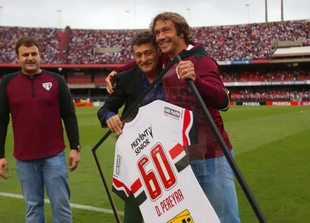 Diego Lugano junto a Darío Pereyra en el Morumbí