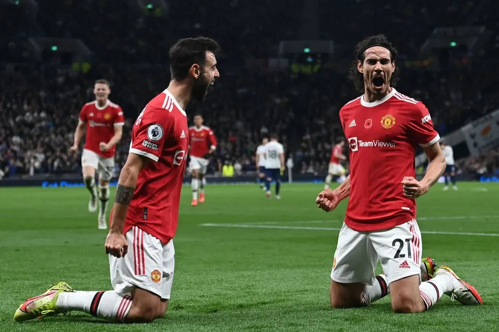 Edinson Cavani y Bruno Fernandes