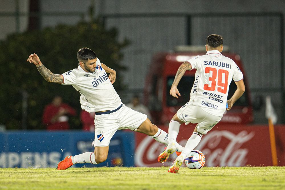 Mauricio Vera y Luciano González en el partido ante Deportivo Maldonado