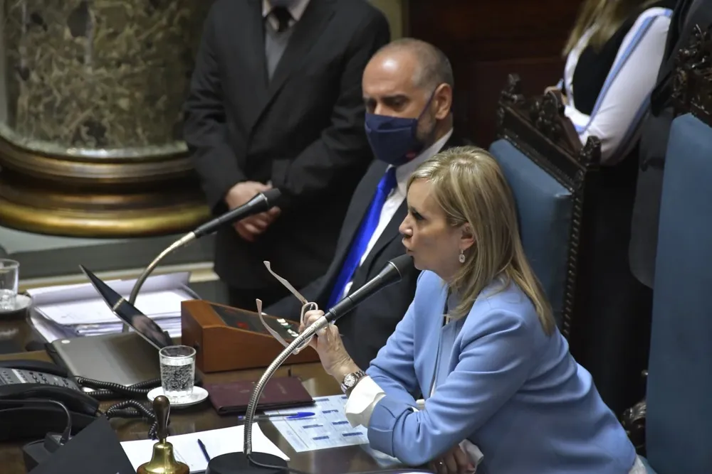 Beatriz Argimón en el Senado