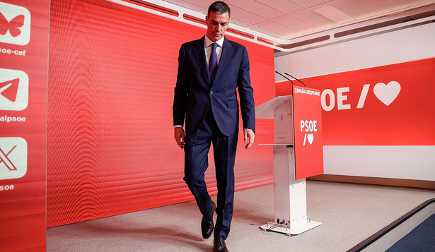 Pedro Sánchez deja la Secretaria General del PSOE.