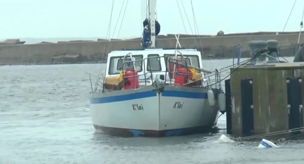 El velero sudafricano que había quedado varado cerca de Punta del Este en el puerto de La Paloma