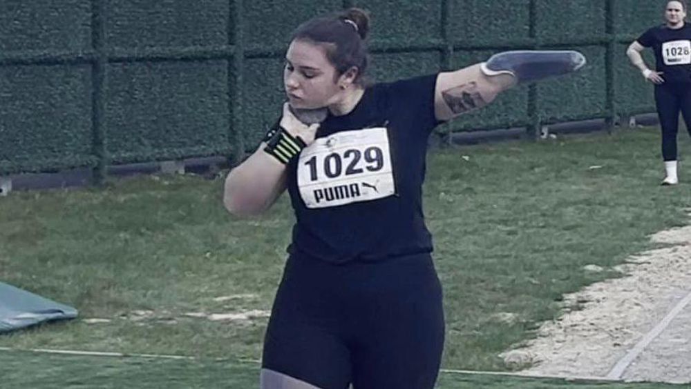 A los 19 años, Maria ya era una deportista célebre en su ciudad natal.