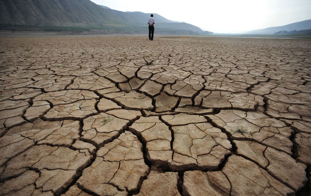 El clima se vuelve más y más extremo. El riesgo de desastres naturales se incrementa y crece la necesidad de buscar algún tipo de cobertura para las potenciales pérdidas. Los bonos catástrofe son una opción financiera que crece al ritmo del calentamiento global. Una alternativa que puede ser mejorada.