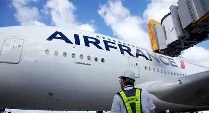 Air France presenta una oferta para comprar a su rival en quiebra