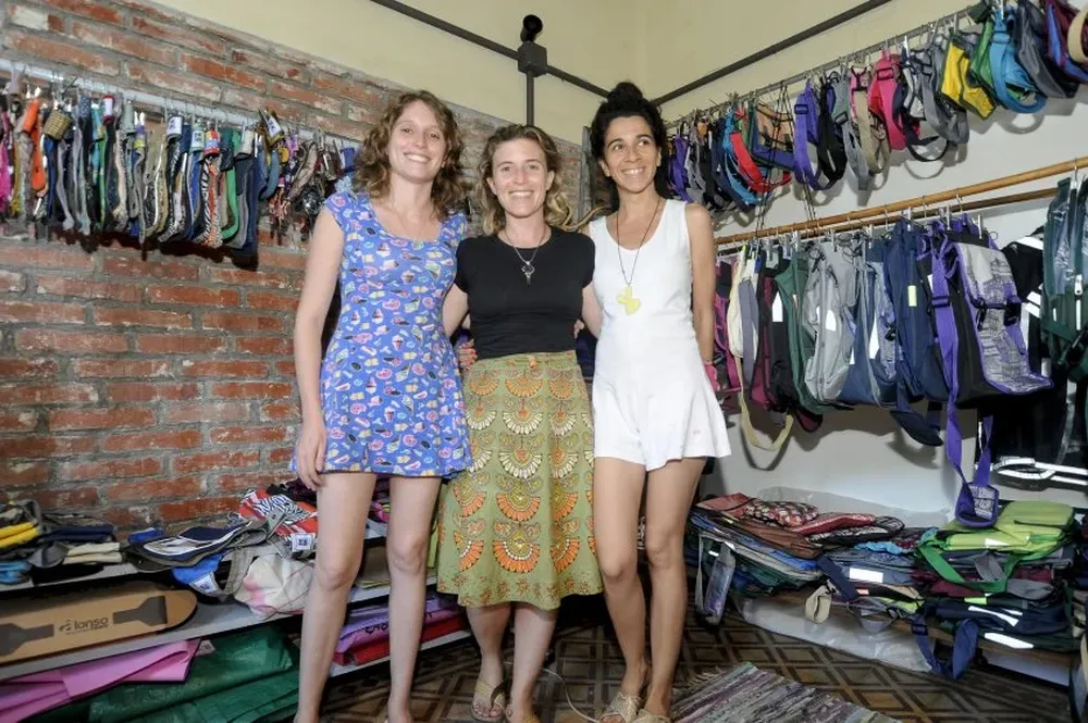 Franca Hazan, Natalia Hazan e Ivonne Roslik. L. Carreño