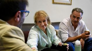 Frente Amplio confía en captar votos antisistema y asegura que en los balotaje nunca creció menos del 5%