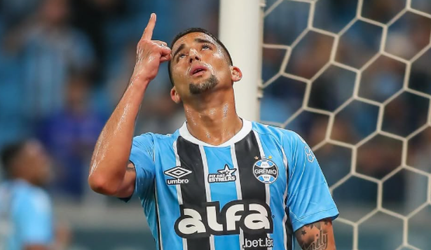 Kike Olivera volvió a jugar en Gremio