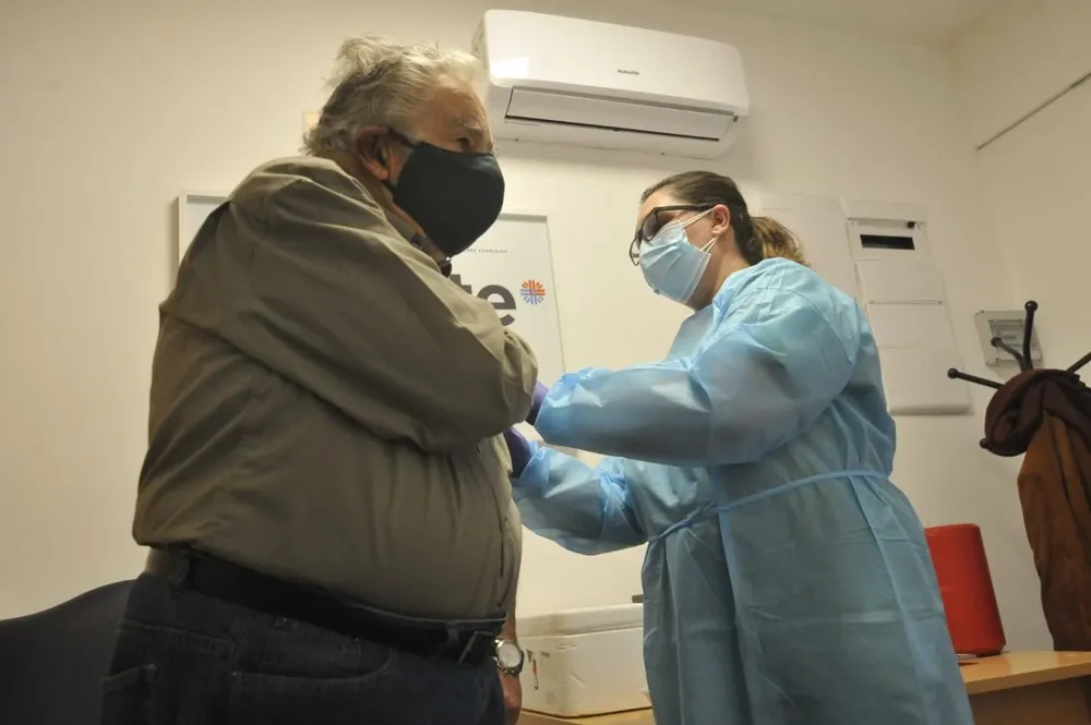 José Mujica padece una enfermedad inmunológica que lo llevó a dudar acerca de si debía vacunarse