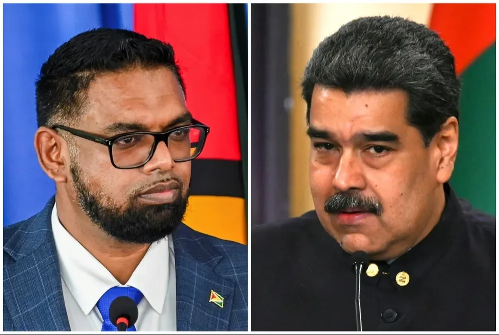Irfaan Ali y Nicolás Maduro, presidentes de Guyana y Venezuela que este jueves tienen una reunión en Kingston, capital de San Vicente y Las Granadinas.