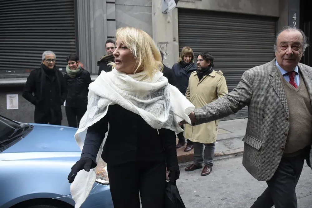 Cosse junto a su abogado Gonzalo Fernández