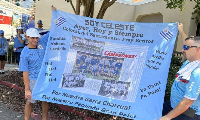 Hinchas de la selección de Uruguay en el hotel de Charlotte
