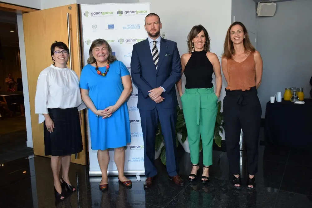 Mireia Villar Forner, María Noel Vaeta, Tomás Pospisil, Magdalena Furtado y Teresa Pérez del Castillo