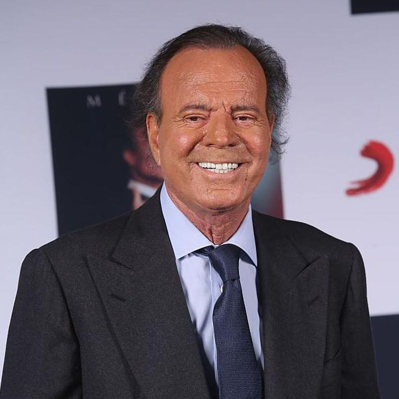 La Justicia en España investiga las denuncias de abuso sexual de dos mujeres contra el cantante Julio Iglesias