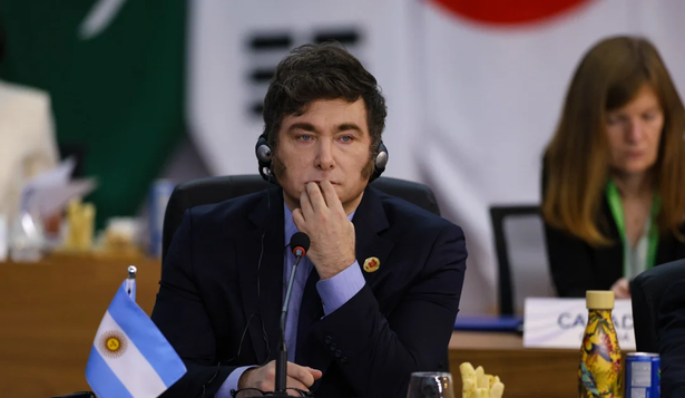 Según Max Ritter, jefe de fusiones y adquisiciones de Goldman Sachs para América Latina, Javier Milei enfrenta la eliminación de los controles de capital y de divisas para consolidar la recuperación económica del país.