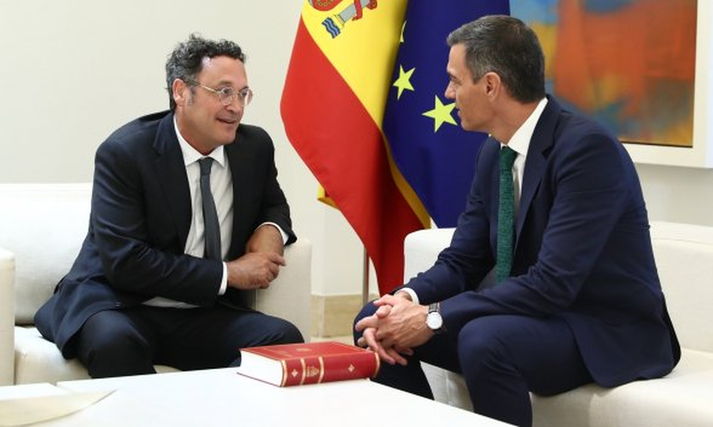 Pedro Sánchez y Álvaro García Ortíz
