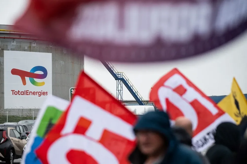Este jueves seguían en huelga la refinería de Gonfreville, junto al puerto de Le Havre (noroeste), y el depósito de Feyzin en Lyon (este)