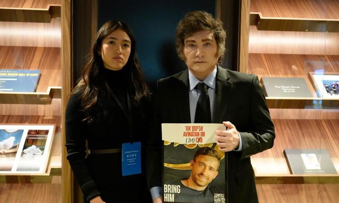 Milei se reunió con una mujer israelí secuestrada por Hamás y con el hijo de Bolsonaro