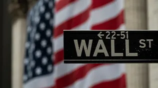 Wall Street termina en fuerte baja y acciones de Netflix se desploman 21%