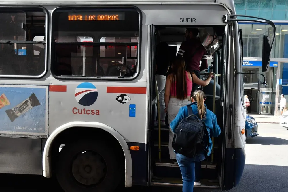 Edil blanco pide explicaciones para el aumento del boleto