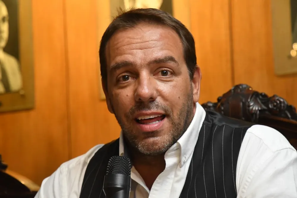 Ruglio volverá a ser abuelo y lo dio a conocer