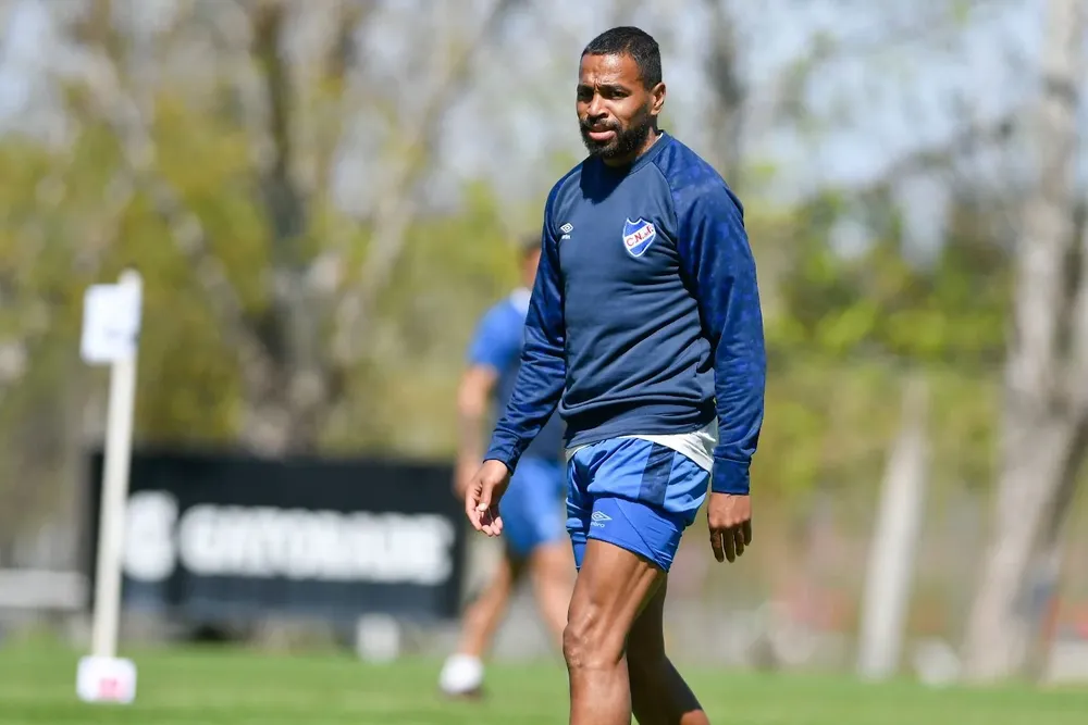 Álvaro Palito Pereira en la práctica de este lunes en Los Céspedes