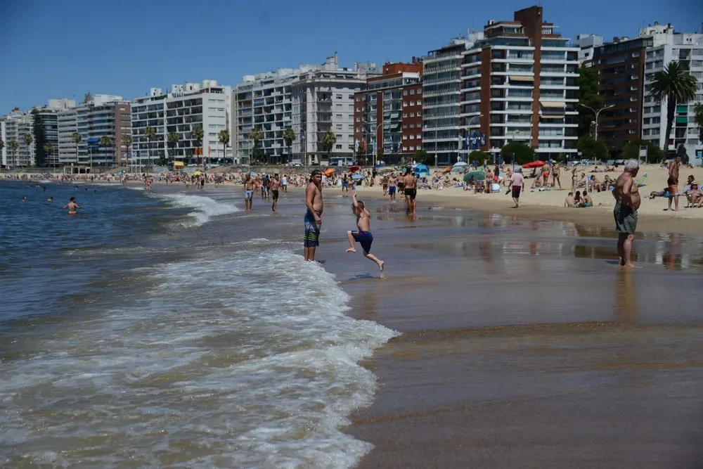 Playa Pocitos, en Montevideo