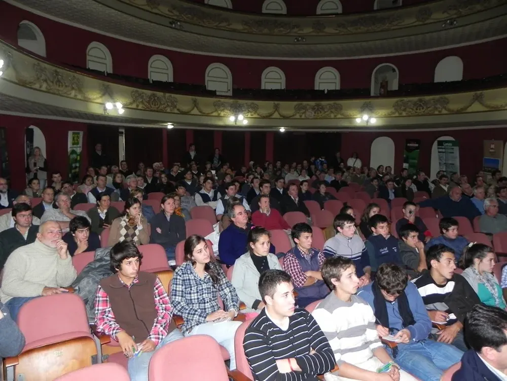 Mucho público en la primera jornada del ciclo 2013 de Agro en Foco