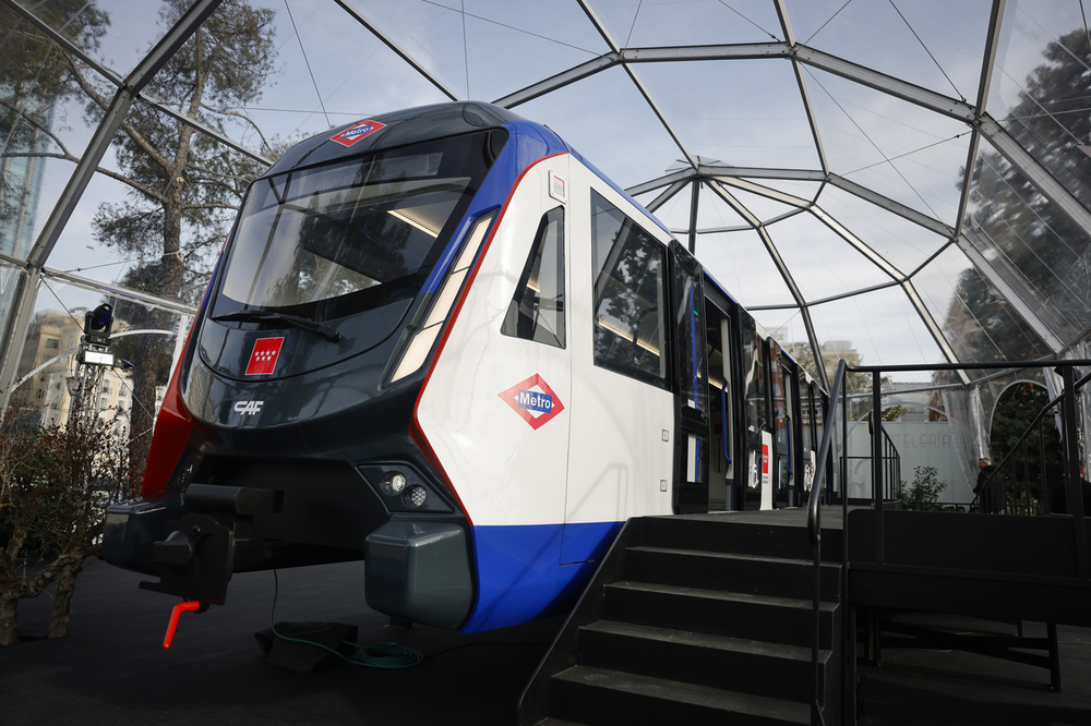 Prototipo de metro sin conductor para le línea 6